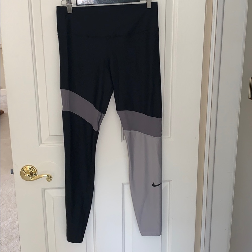 Nike 8/8 length Dri-fit Leggings Size Medium